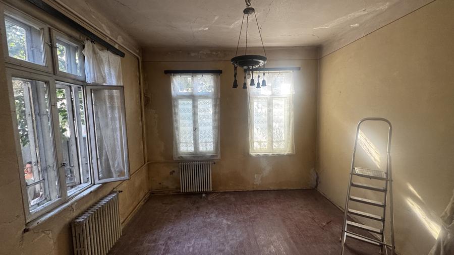 Vânzare apartament 3 camere vilă interbelică lângă Mall Vitan
