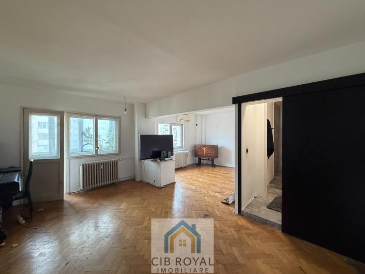 Vanzare apartament 4 camere Calea Mosilor