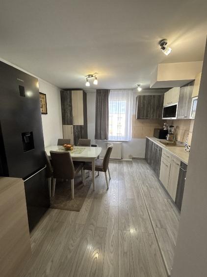 Apartament 3 camere, Str Livezeni , Zona Lidl