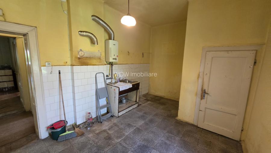 Apartament cu 4 camere , garaj si teren de 420 mp de vanzare zona Sub Arini - 11