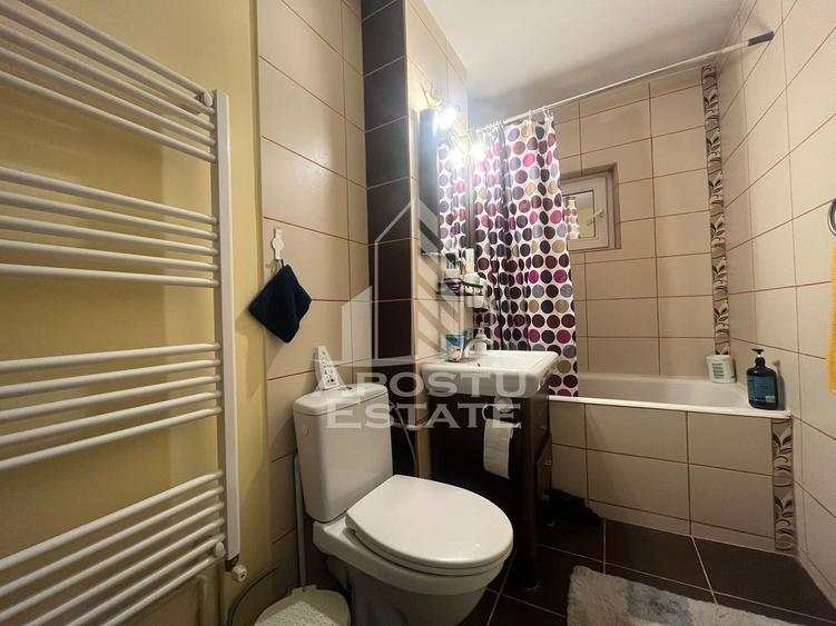 Apartament 3 camere, centrala proprie, zona Confectii