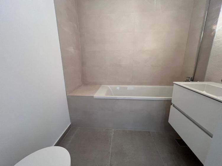 Apartament 2 Camere | Balcon cu Vedere spre Lac | Aproape de Metrou