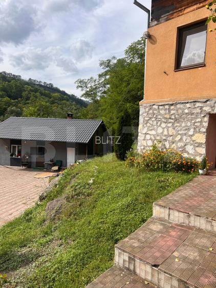 Casa de vanzare, 252 mp, 1809 mp teren, zona Ocolis - 20