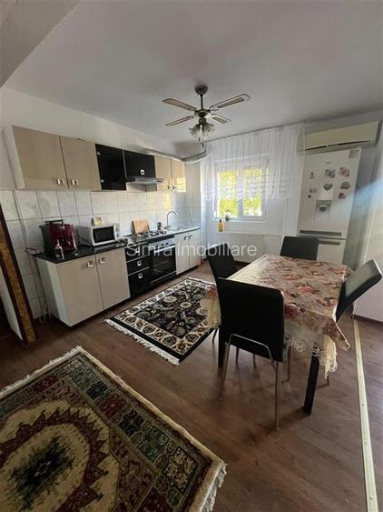 Chirie apartament 3 camere, tip AN, zona Nufarul
