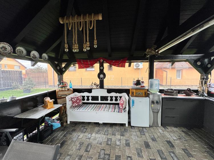 Casă modernă, complet mobilată, cu panouri solare, jacuzzi,aproape de oras - 18