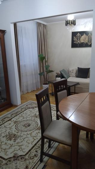 Apartament 3 camere, etaj 2, mobilat și utilat