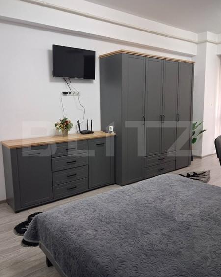 Apartament 1 camera, 36 mp, zona Palas Mall