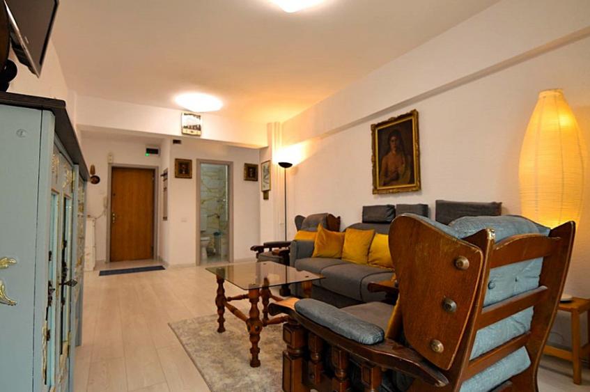 INCHIRIERE APARTAMENT 3 CAMERE DECEBAL –RESTAURANT DUMAN