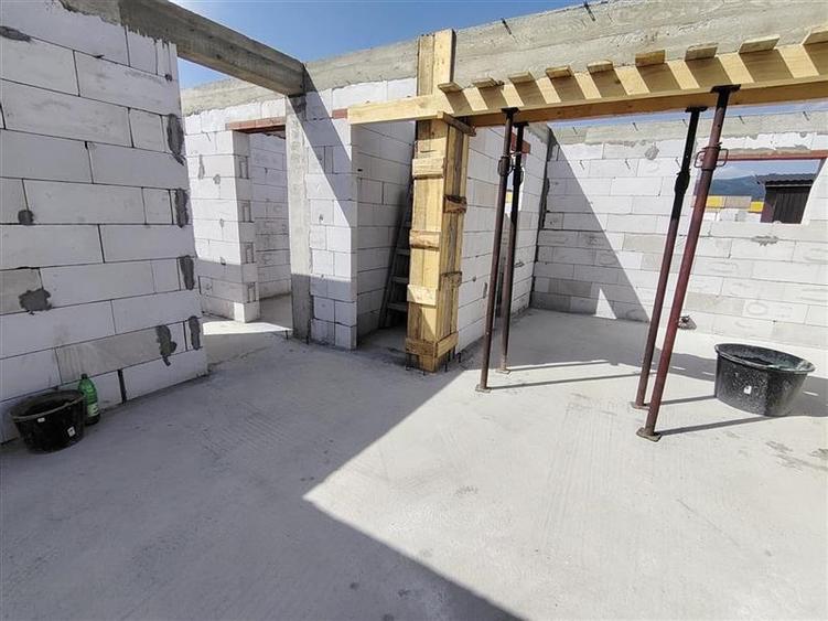 Case familiale noi, in faza de constructie si de proiect in Lazarea, jud. Harghi