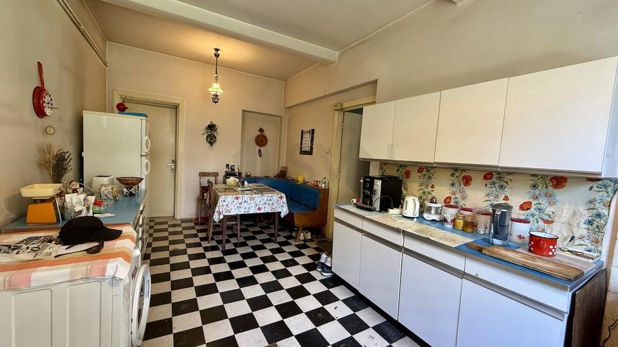REA1028895 Apartament in vila interbelica