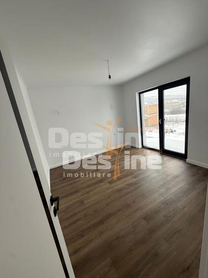 Casa cu etaj, 4 camere 170.000 euro, Comision 0%