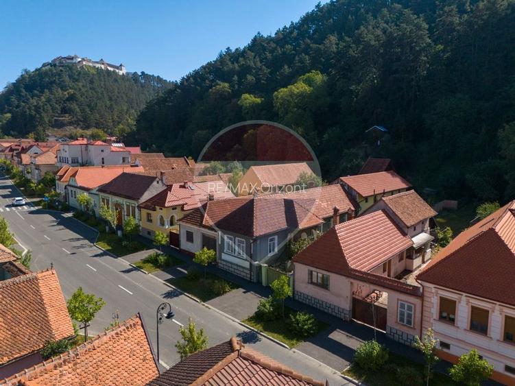 Casă cu două corpuri, teren 835 mp, str. I.L. Caragiale, Râșnov - 16