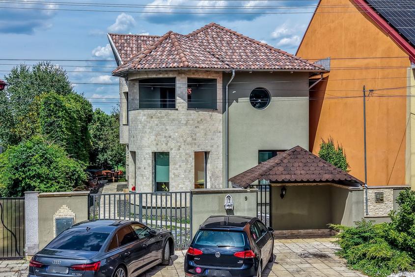 Vilă P+1 | Zona Subcetate | bazin, sală, pista biciclete în vecinătate