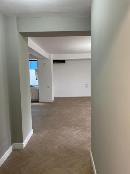 Apartament 4 camere-decomandat-zona Arcul de Triumf