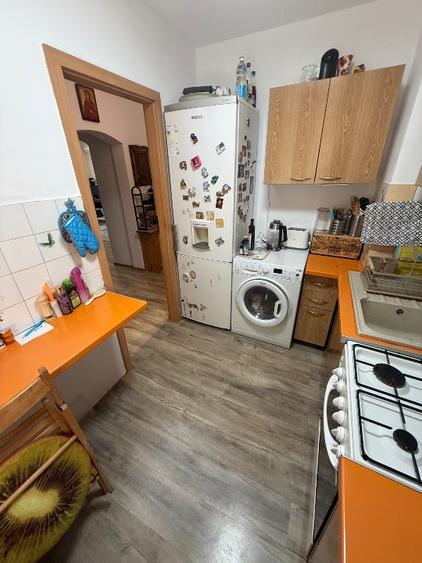 Vand apartament doua camere lux , vedere la parc