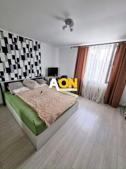 Casa 4 camere, 2 bai, 2 bucatarii, 1050 mp teren, zona Centru