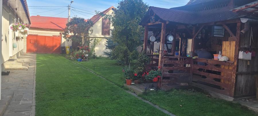 Vand casa cu teren de 1753 mp in Prejmer