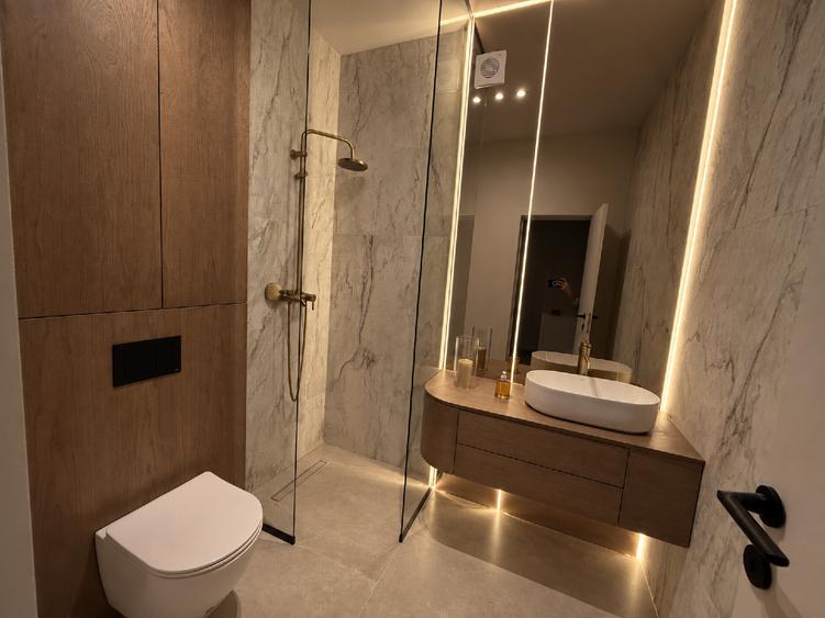 Apartament 3 camere + dressing, Bd. Unirii, et. 8, parcare inclusă -1