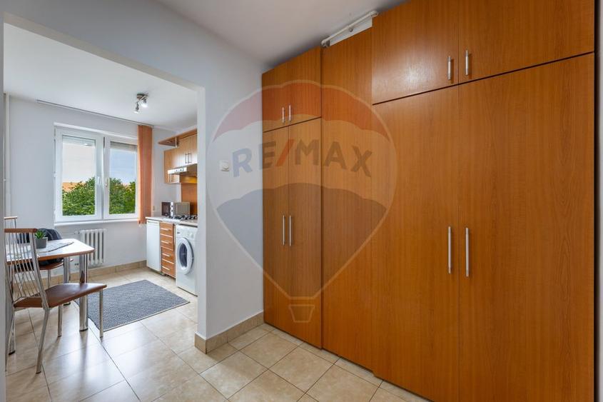 Apartament cu 2 camere de închiriat - zonă Ultracentrală