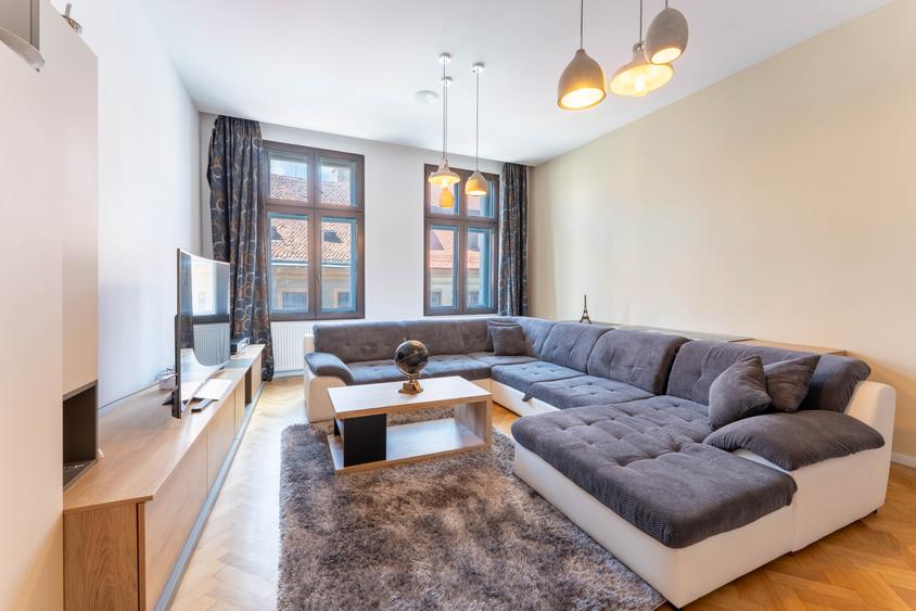 Apartament Premium de Închiriat în Centrul Istoric al Brașovului - 97mp, utilat