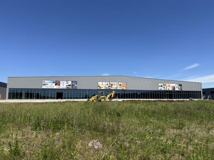 Centru Comercial 16000 mp hale depozitare productie logistica