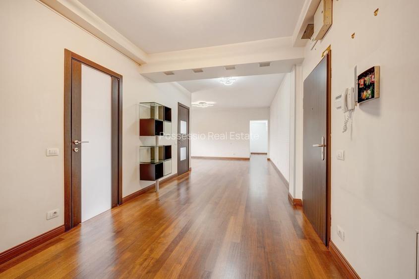 Soseaua Sisesti -  6 camere, 242 mp –2 parcari--Comision 0% - 9