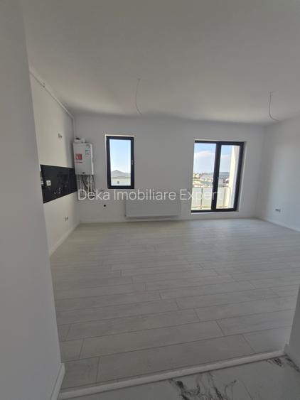 Apartament 2 camere LA CHEIE + Loc de parcare! - 3