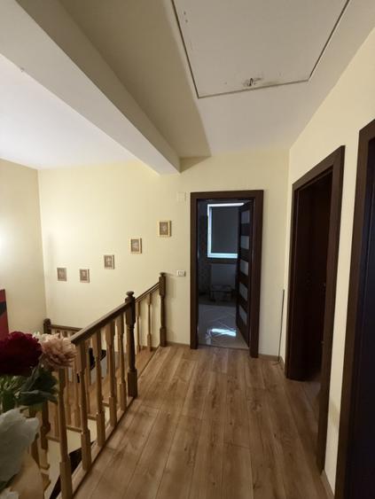 Triplex, 4 camere, 230mp utili, 335mp teren, mobilat - Dumbravita