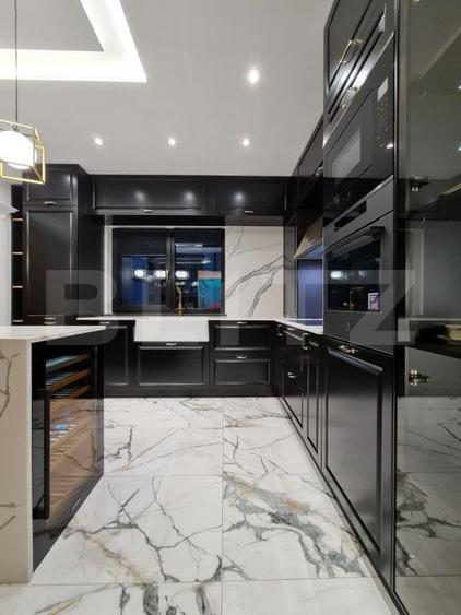 Apartament LUX cu 3 camere, 84 mp, etajul 1, zona Burdujeni