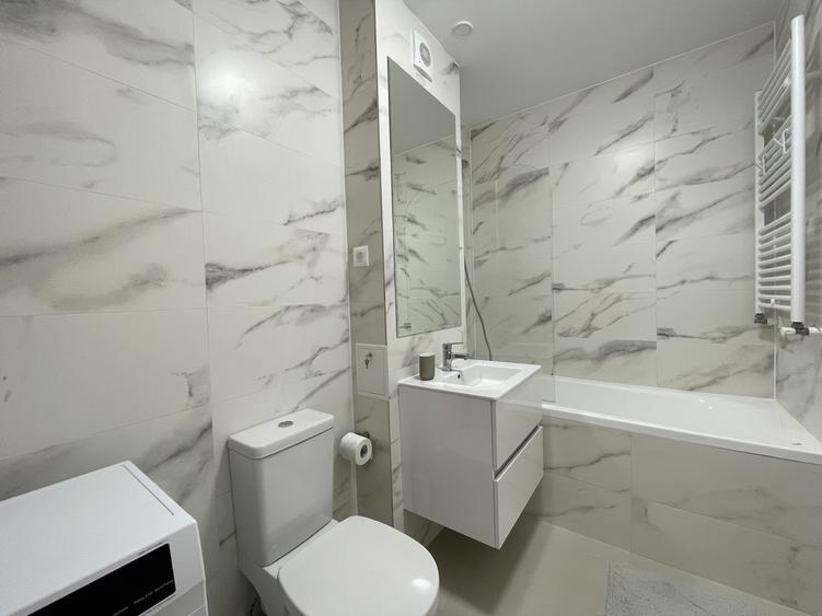 Apartament 2 camere, 50mp, terasa 15mp, centrala proprie, metrou, Hils