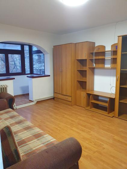 Apartament 2 camere zona Primaverii /Gradinita 23 , etaj 4 cu sarpanta