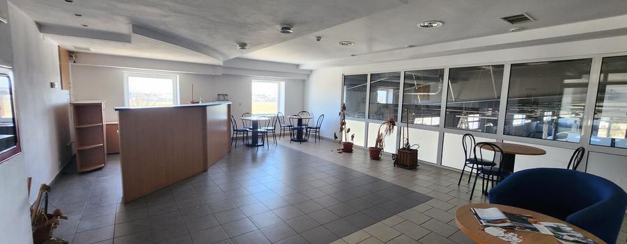 Showroom auto in suprafata 6.500 mp, deschidere 90 ml la DN 1, teren 15.000 mp.