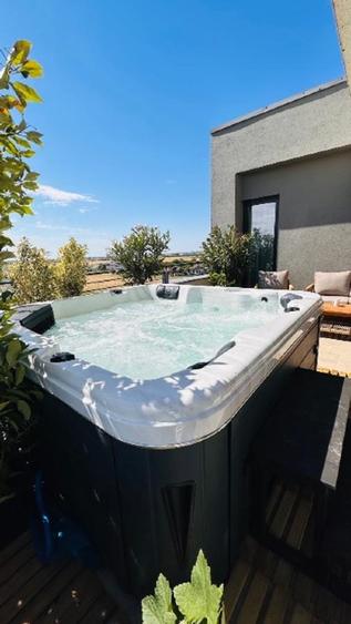 🏙️ PENTHOUSE DE VÂNZARE – 3 camere + terasă cu JACUZZI ✨