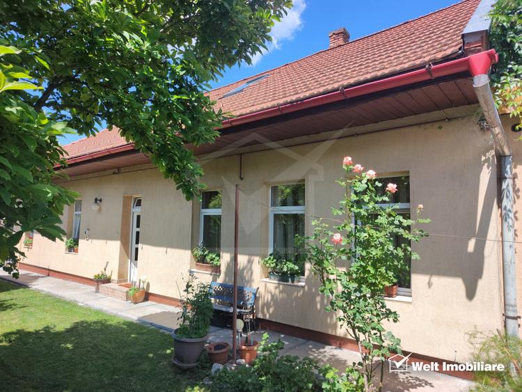 Casa calcan, cart Gheorgheni, 5 camere, 2 bai, garaj, anexe, curte