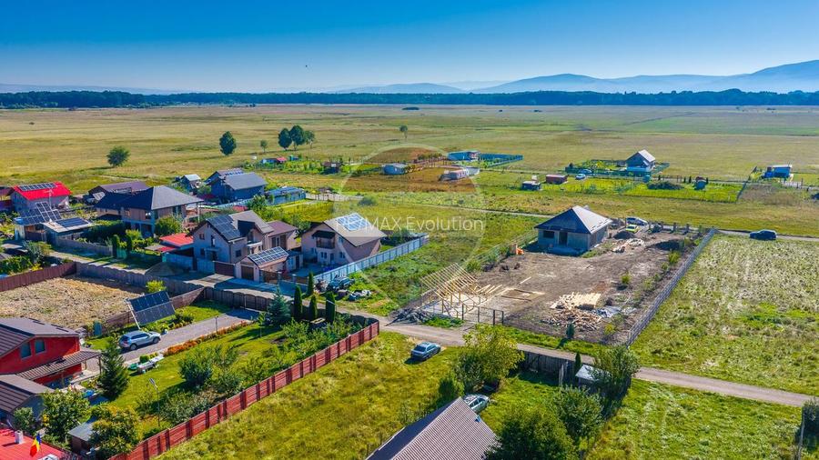 Teren intravilan 1.000 mp de vânzare în Hărman – COMISION 0% - 10