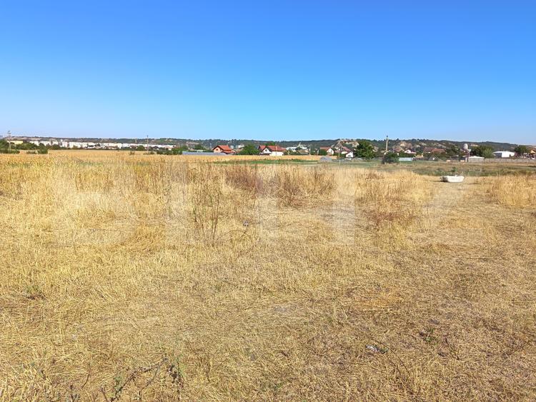 Teren extravilan, 2.300 mp, zona Turda