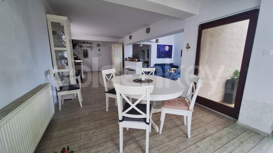 Vila cu 7 camere | 500mp teren | 2 garaje