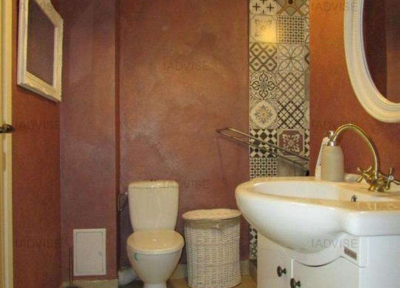 Casa superba utilata mobilata Rasnov, pretabila si pentru doua familii