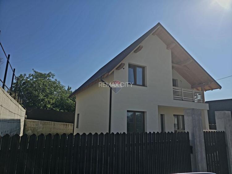 Casă / Vilă cu 4 camere de închiriat în zona Calea Romanului - 7