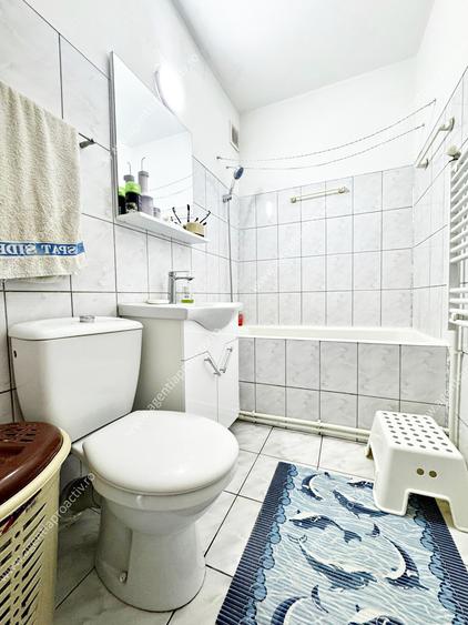 Apartament cu 2 camere, etajul 3, in cartierul Tiglina 2.