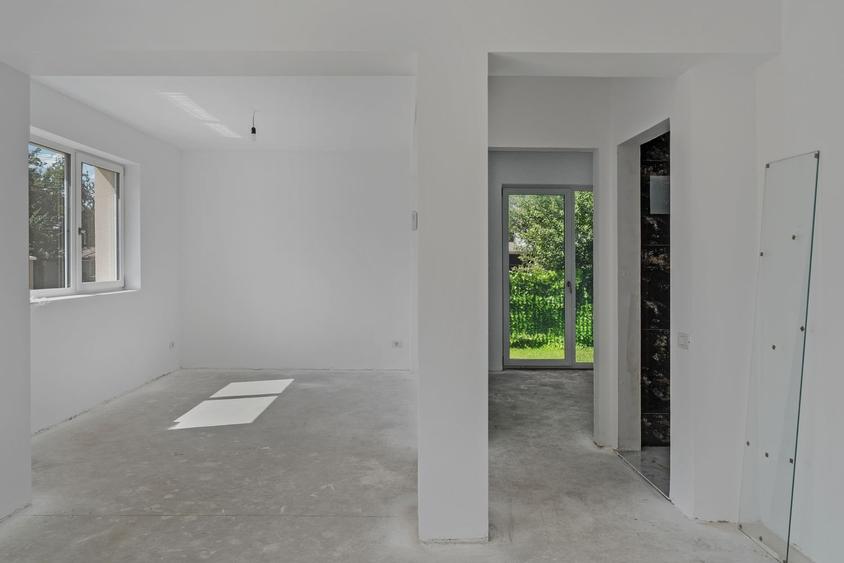 Vila sector 1 - 300mp - P+2+M - 11 camere - Chitila