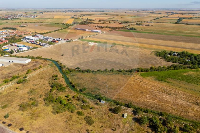 Teren 20.000 mp Arad. Ideal pentru mica industrie, servicii, transport