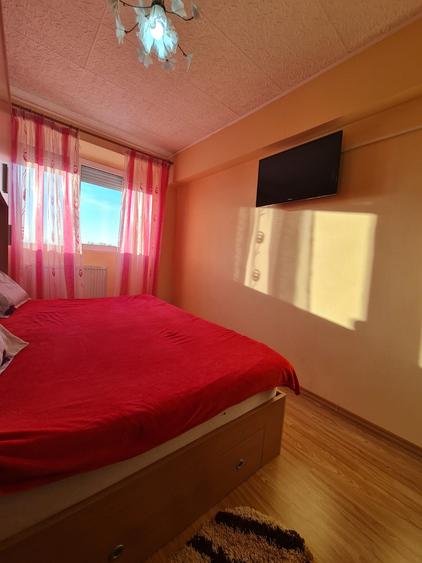 Vanzare apartament 4 camere dec, in Galati, Micro 39A, sup.91mp, mobilat