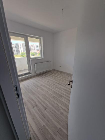 Apartament 3 camere decomandat* strada privata * mutare rapida