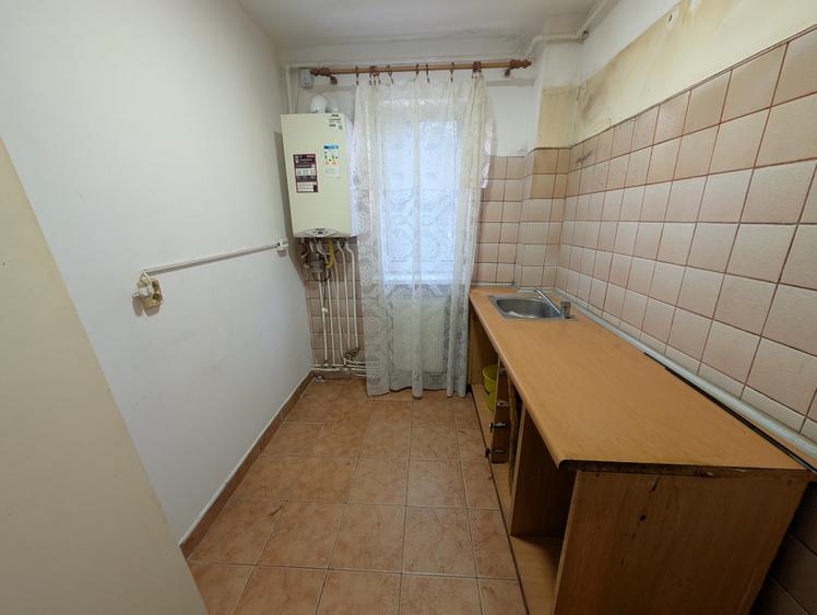 Apartament langa CORA , grădiniță, etaj 2