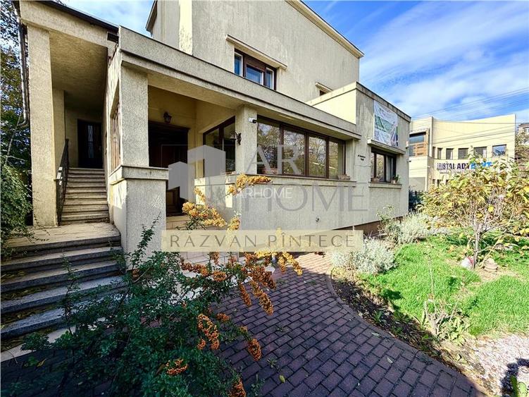 Vanzare vila D+P+1E, Bulevardul Castanilor, Ploiesti - 2