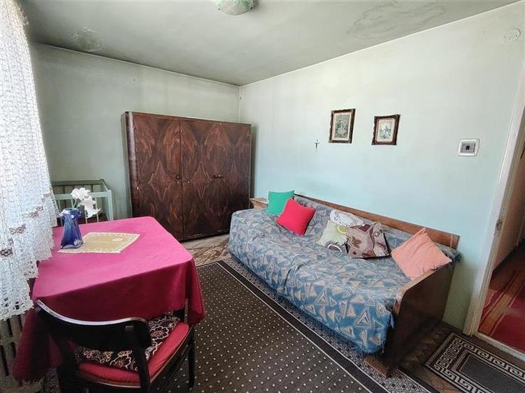 Apartament cu 3 camere (Gheorgheni Cart. Florilor, bl. 13)