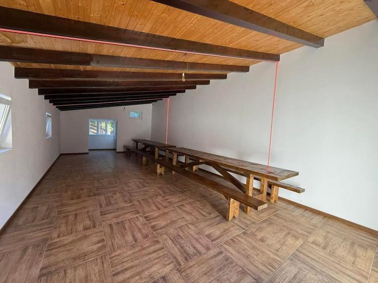 Cabana la Lac Colibita 8 camere, terase si 1650 mp teren