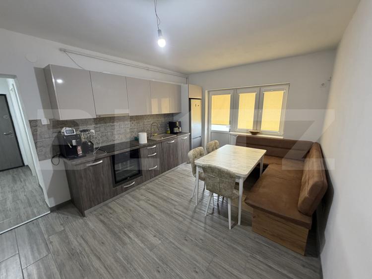 Apartament 3 camere decomandat, renovat modern, 49 mp, Centru
