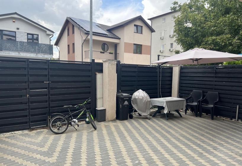 Apartament 4 camere si curte privata